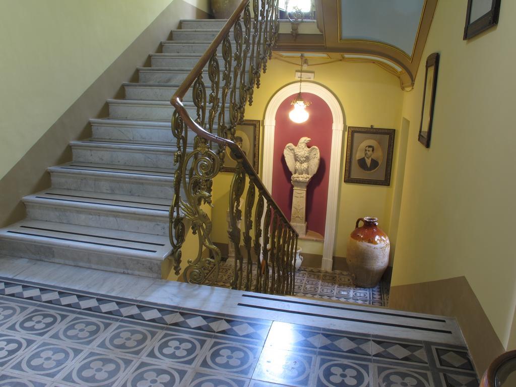 Отель Palazzo Diamante Calascio Экстерьер фото