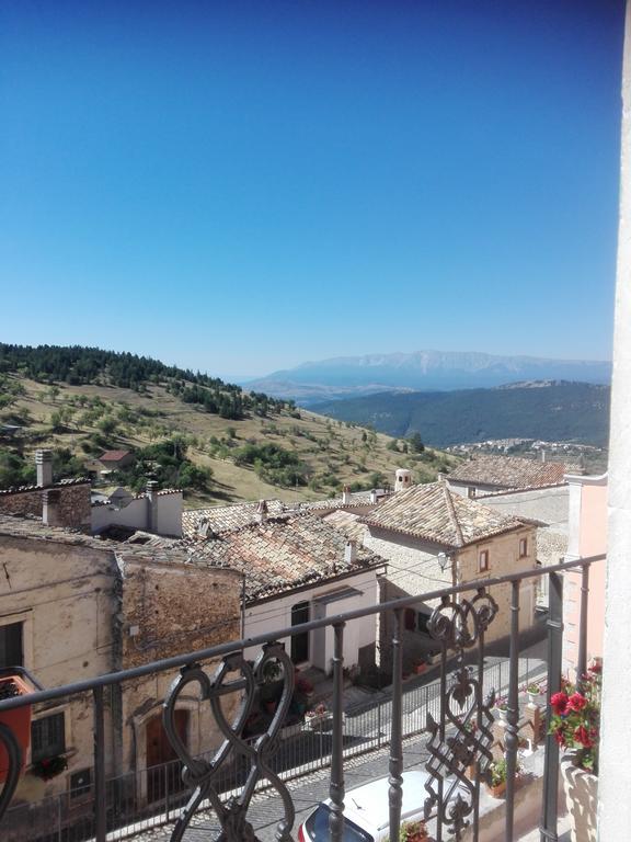 Отель Palazzo Diamante Calascio Экстерьер фото